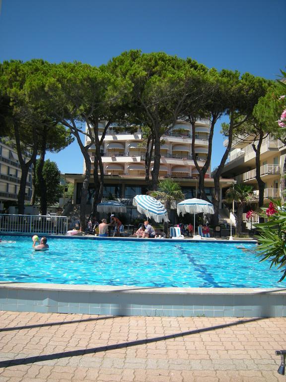 Hotel Ambasciatori Palace 4*