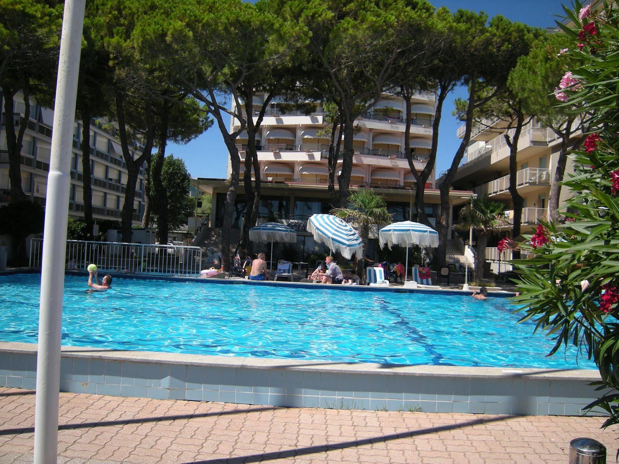 Hotel Ambasciatori Palace 4*